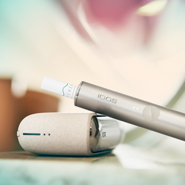 מכשיר IQOS ILUMA.