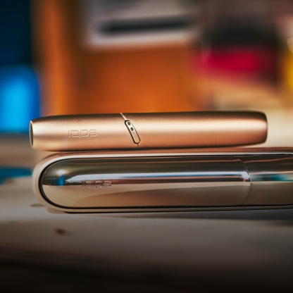 Stellar blue IQOS 3 DUO holder and charger with HEETS stick