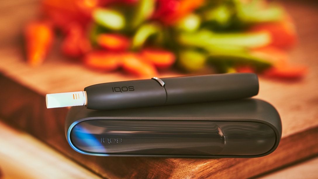 An IQOS device.